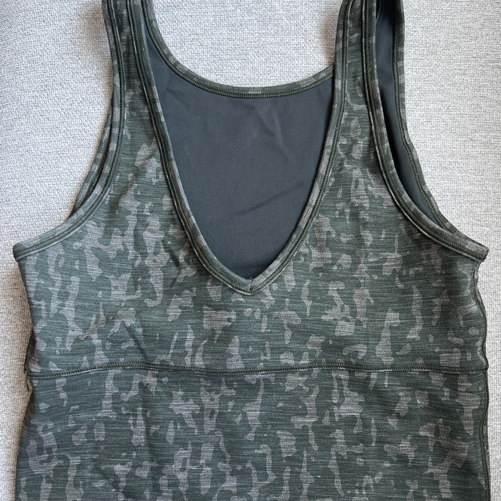 Lululemon Power Pivot Tank